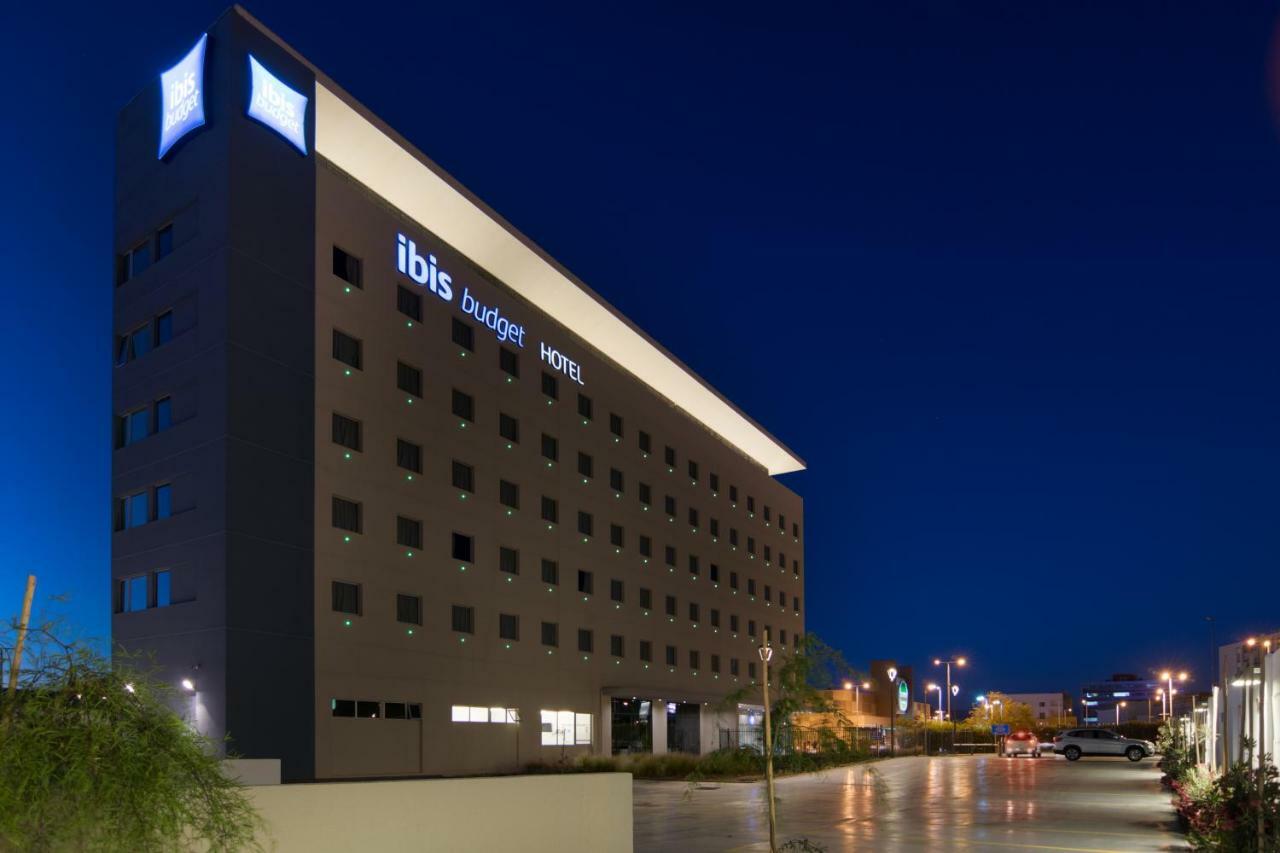 Ibis Budget Calama Exterior photo